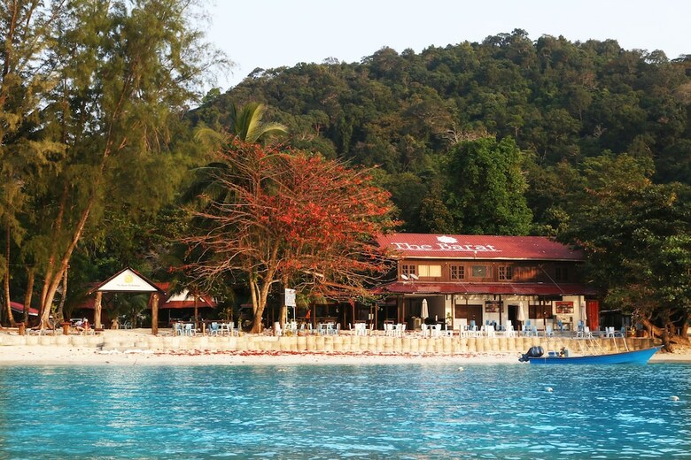 Hotel The Barat Perhentian Beach Resort
