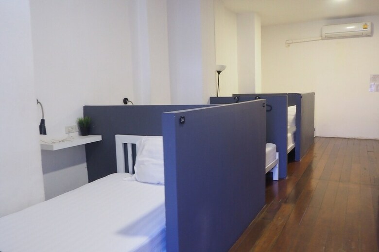 Hostal Chino Town Gallery Hostel