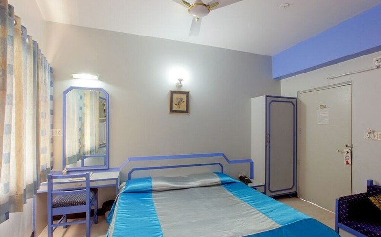 Hotel Ashish Palace