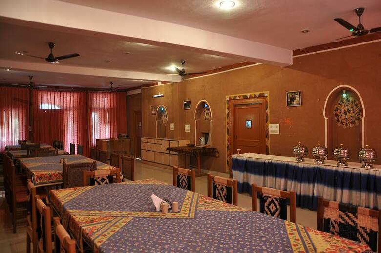 Apartamento Sariska Tiger Camp Resort