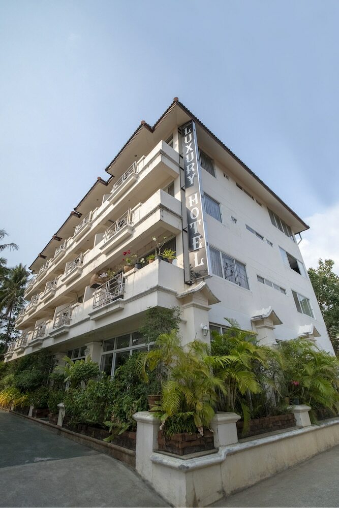 Oyo 835 Koh Chang Luxury Hotel