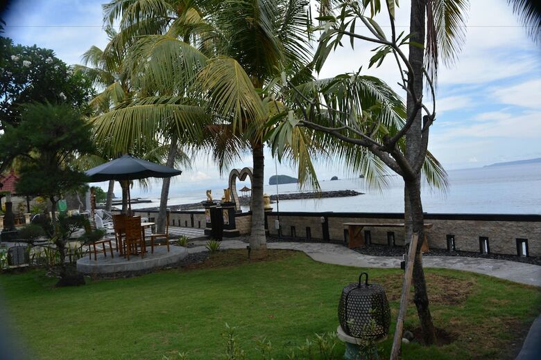 Hotel Segara Wangi Beach Cottages