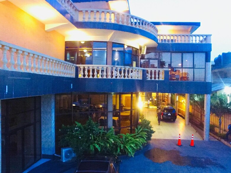 Bella Casa Hotel