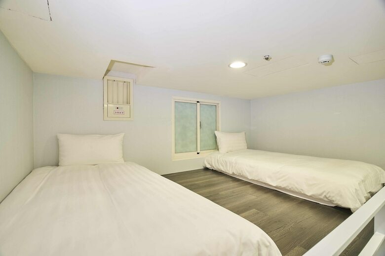 Ch Place X Hotel