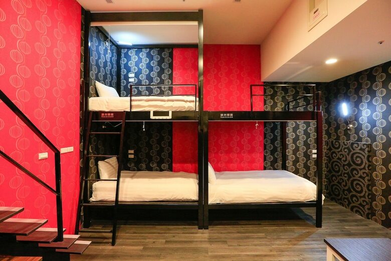 Ch Place X Hotel