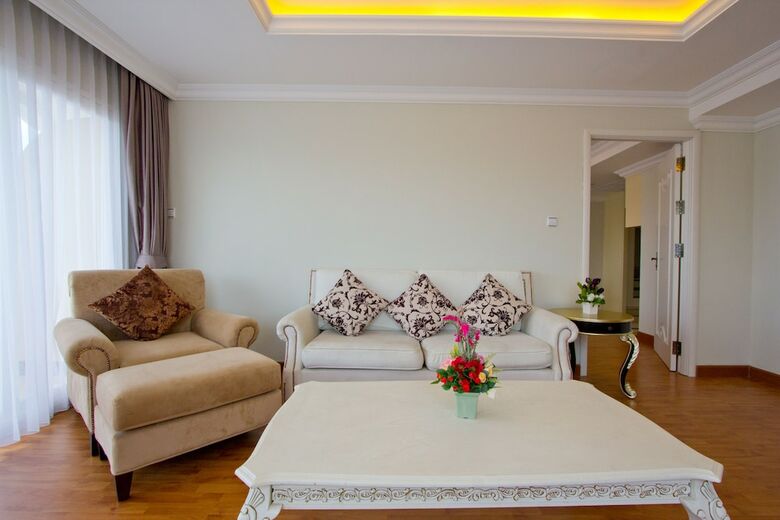 Hotel Lk Noble Suite
