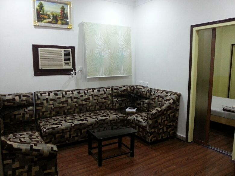 Hotel Akash Ganga