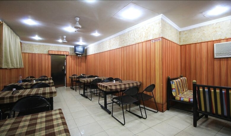 Hotel Akash Ganga