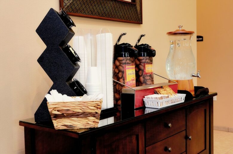 Hotel Cobblestone Inn & Suites - Manning