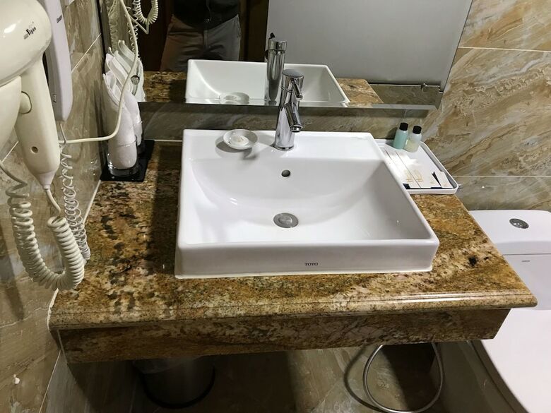 West Lake Home Hotel & Spa