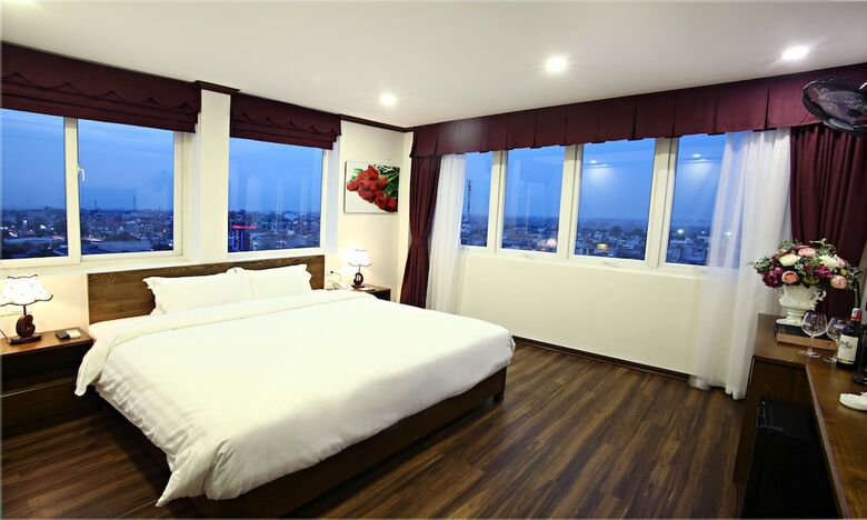West Lake Home Hotel & Spa