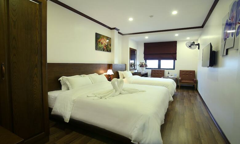 West Lake Home Hotel & Spa