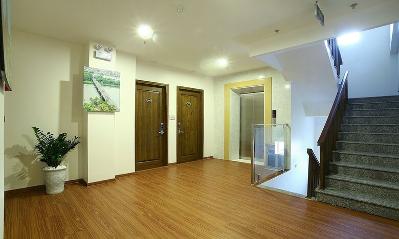 West Lake Home Hotel & Spa