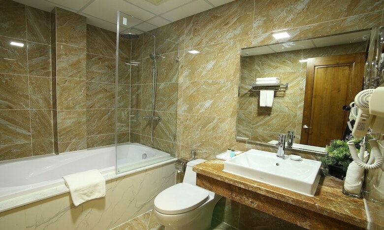 West Lake Home Hotel & Spa