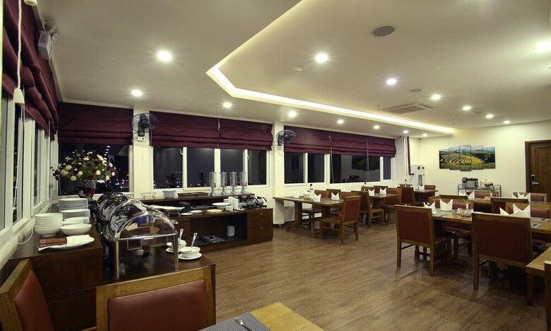 West Lake Home Hotel & Spa
