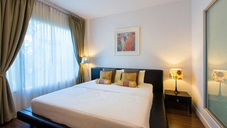 Baan Sanpluem Beachfront Condominium