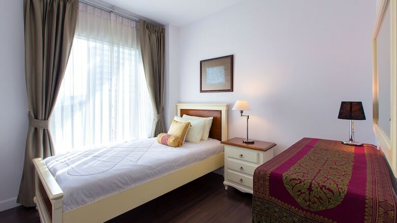 Baan Sanpluem Beachfront Condominium