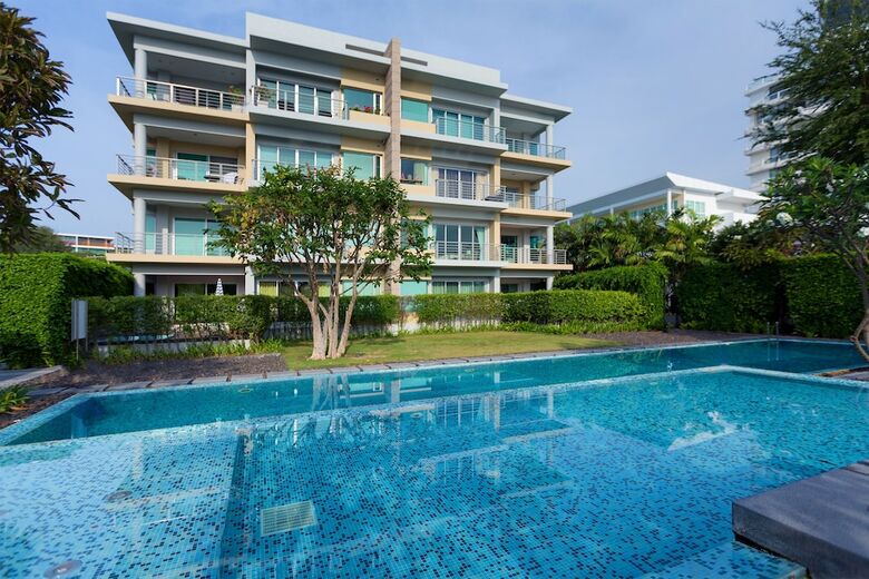 Baan Sanpluem Beachfront Condominium