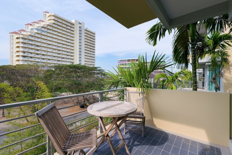 Baan Sanpluem Beachfront Condominium