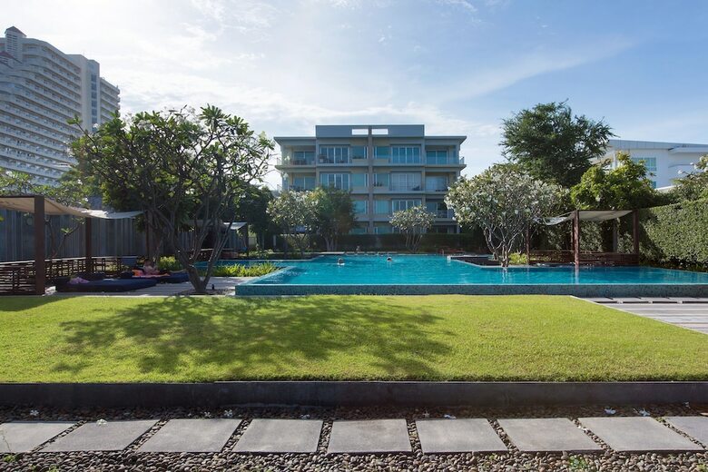 Baan Sanpluem Beachfront Condominium