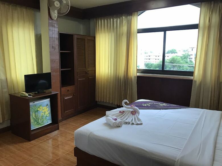 Hotel Patong Sub Inn