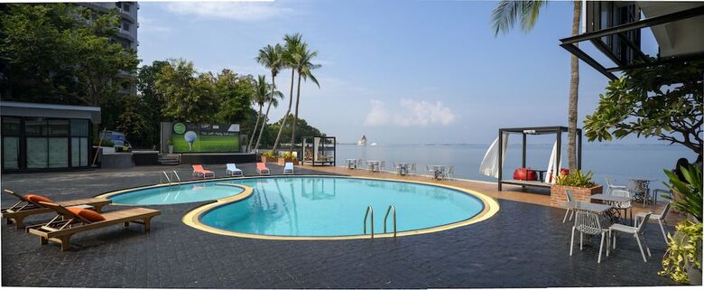 Hotel The Loft Seaside Sriracha
