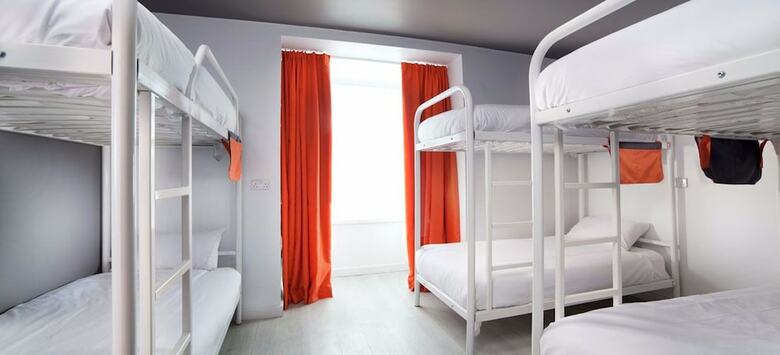 Hostal Sleeperdorm - Hostel