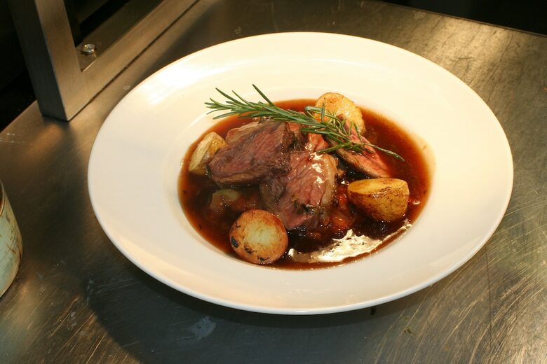Hotel The Lodge At Perth Racecourse
