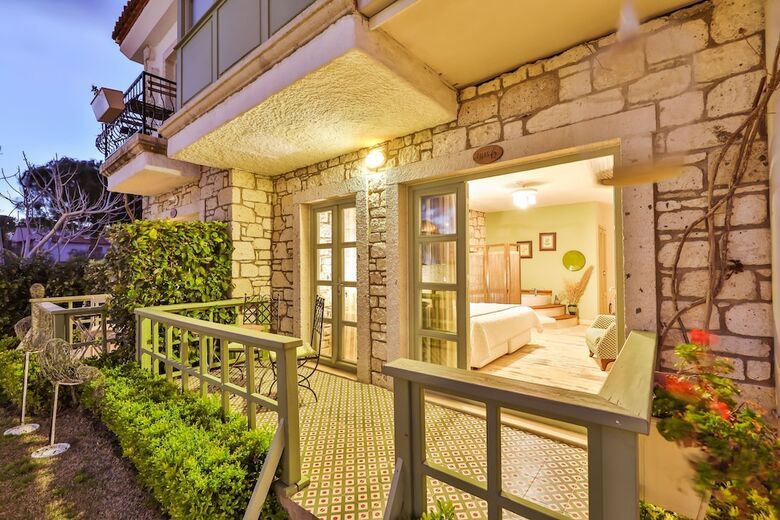 Hotel Palas Alacati - Adults Only