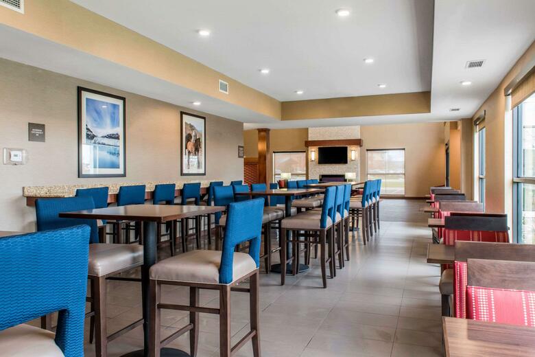 Hotel Comfort Suites