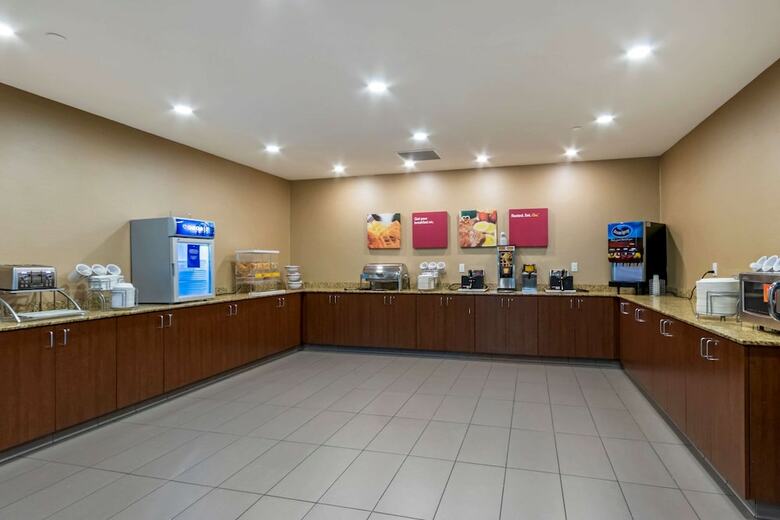 Hotel Comfort Suites