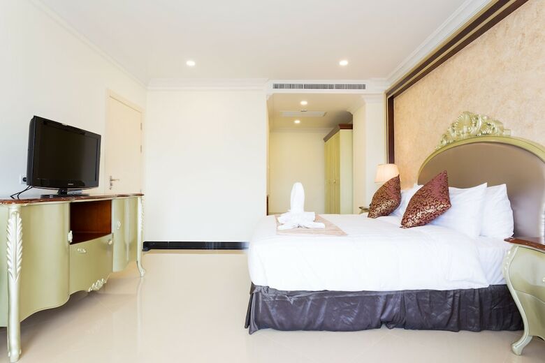 Hotel Lk Crystal Ville