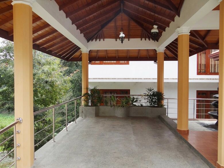Hotel Dilray Villa