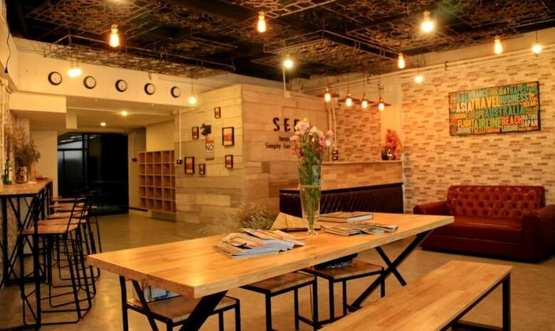 Hostal See Hostel