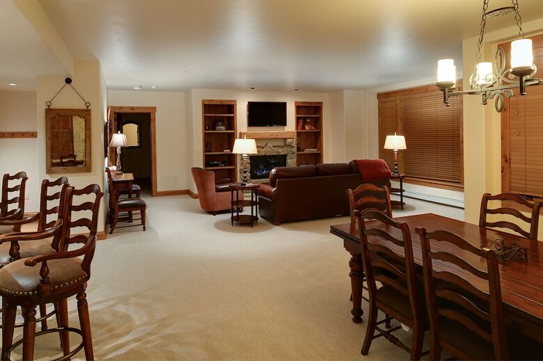 Westwall Lodge