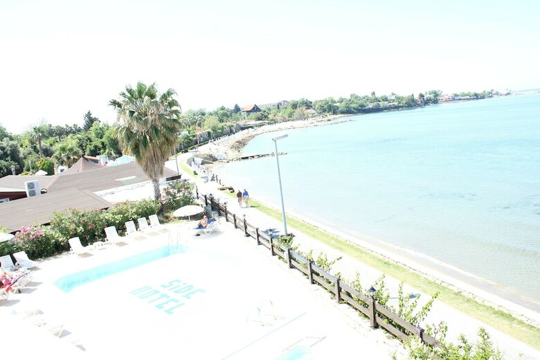 Side Beach Club Hotel