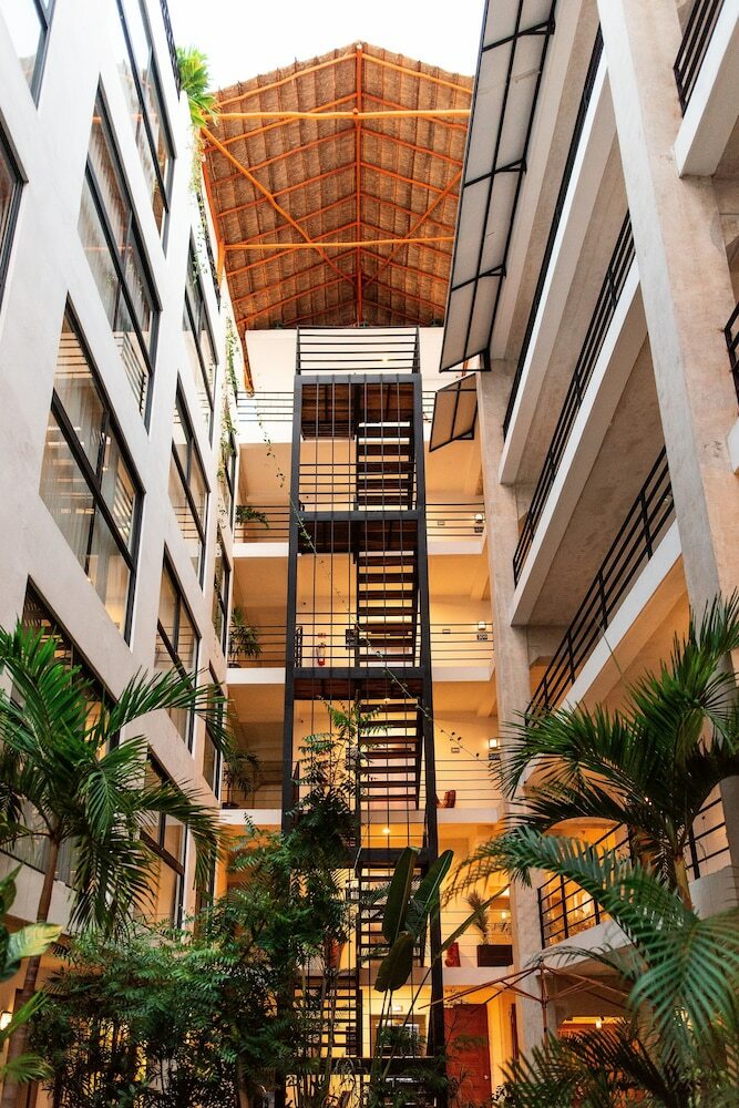 Hotel52
