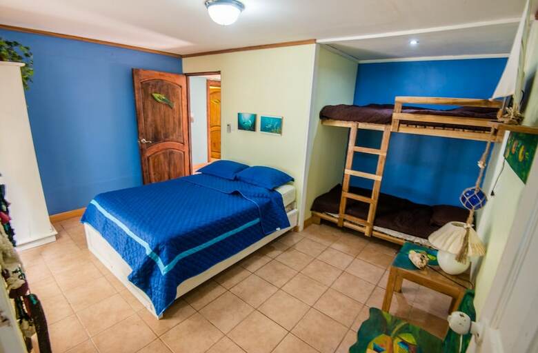 Hostal La Casona Hostel