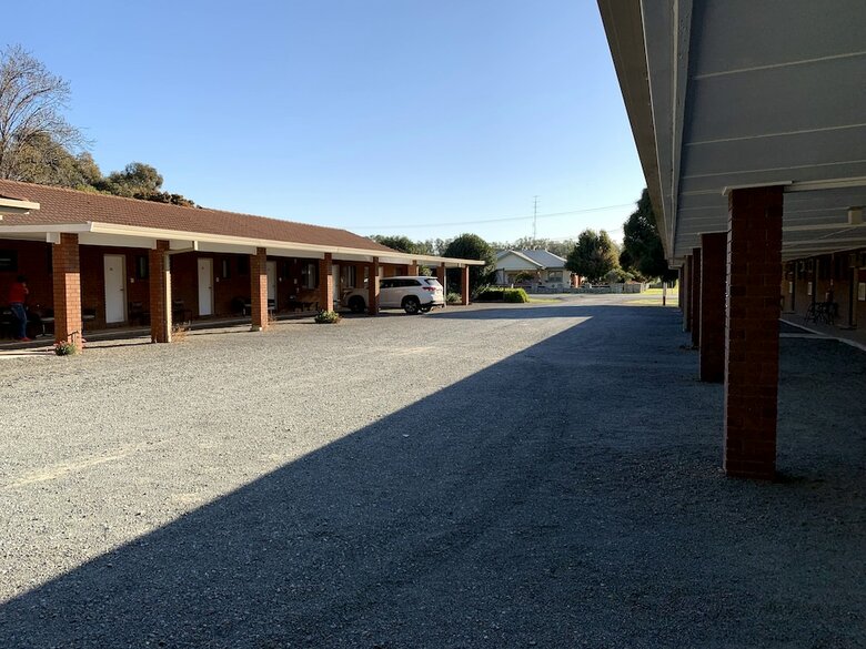 Kingswood Motel