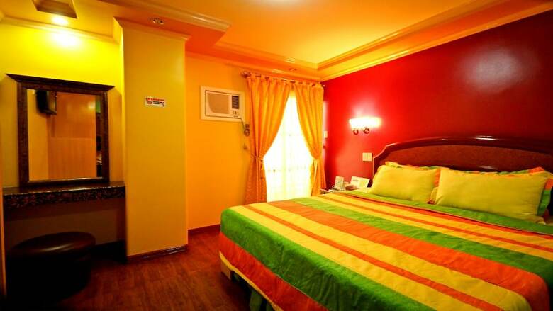 C & L Seaview Hotel