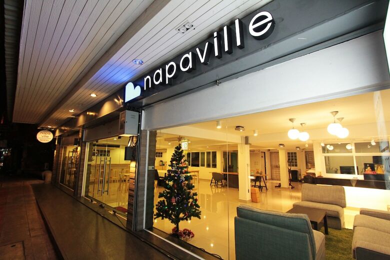 Hotel Napaville Huai Khwang