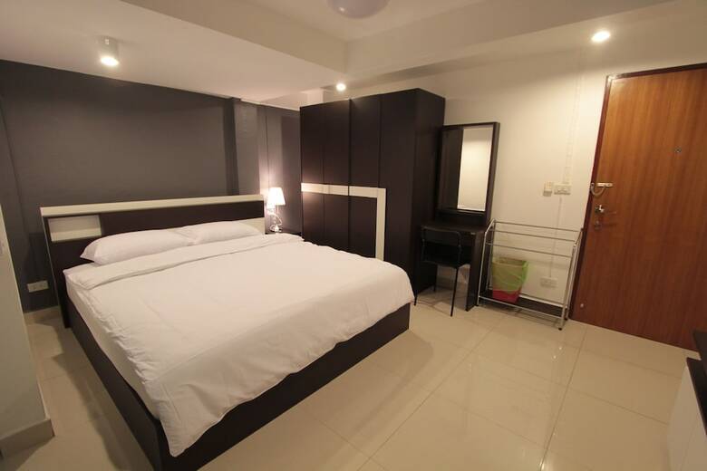 Hotel Napaville Huai Khwang