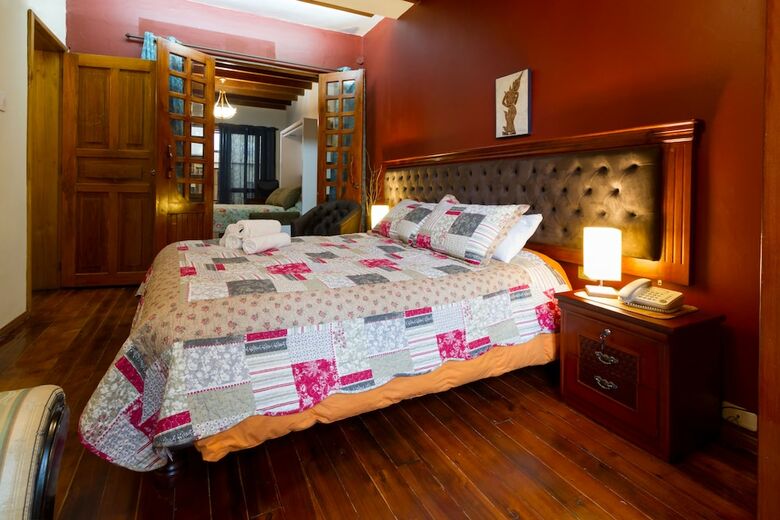 Bed & Breakfast Artplaza