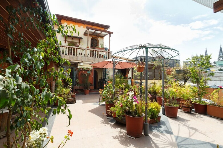 Bed & Breakfast Artplaza