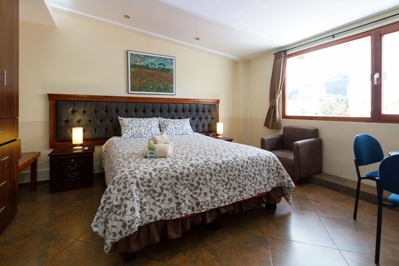 Bed & Breakfast Artplaza