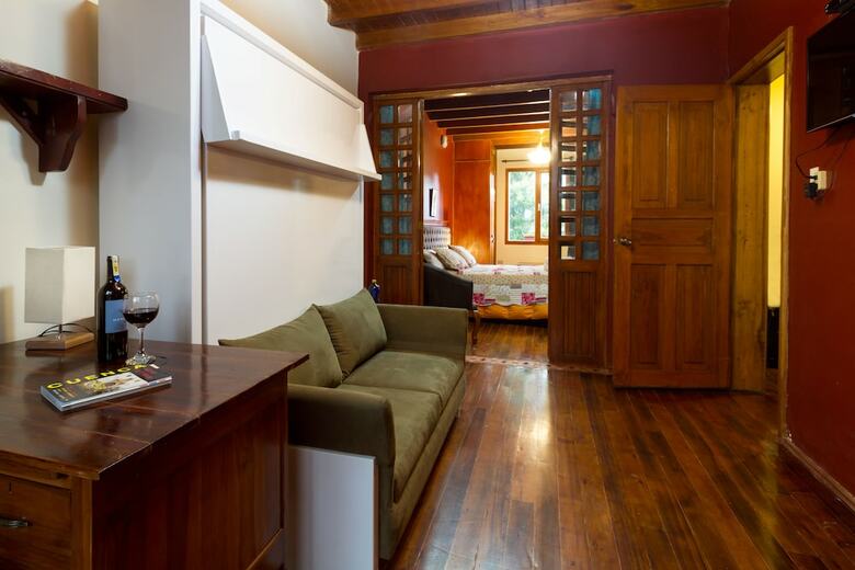 Bed & Breakfast Artplaza