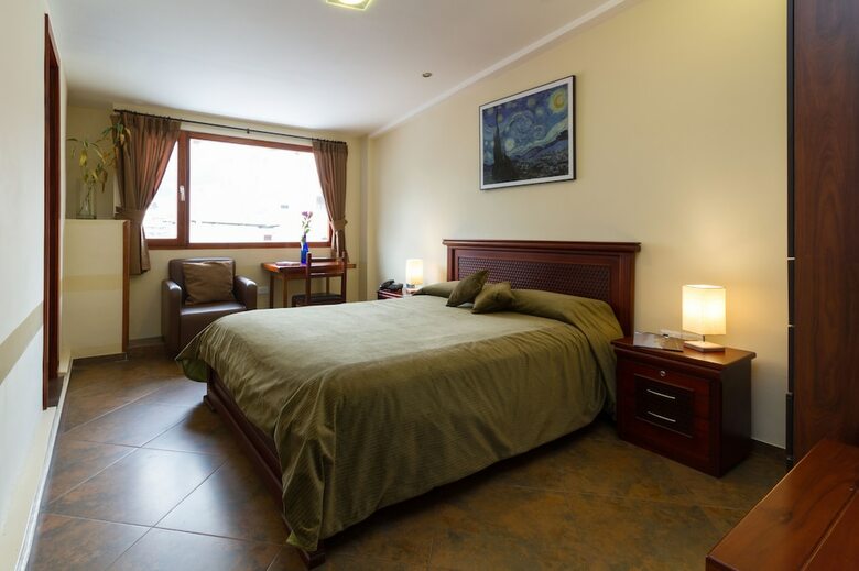 Bed & Breakfast Artplaza
