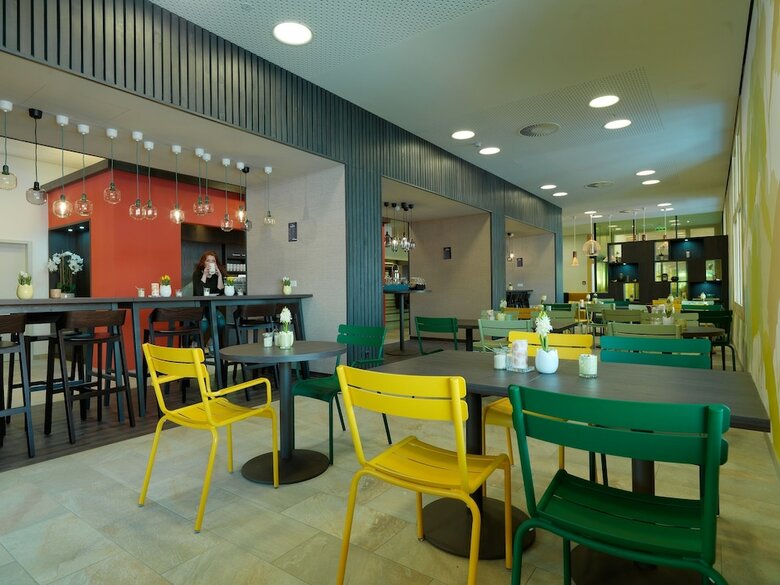 Hwest Hotel Hall