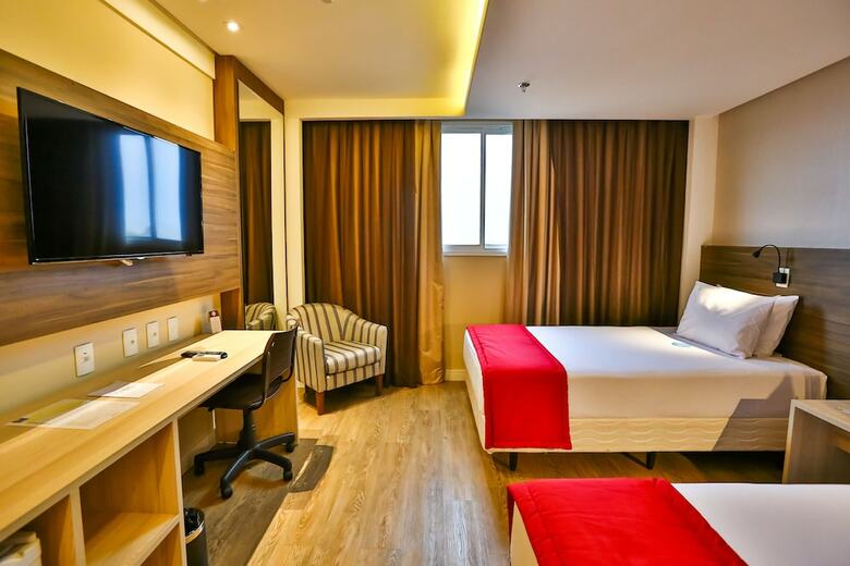 Crystal Plaza Hotel An�polis