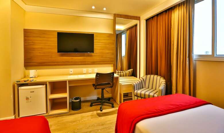 Crystal Plaza Hotel An�polis